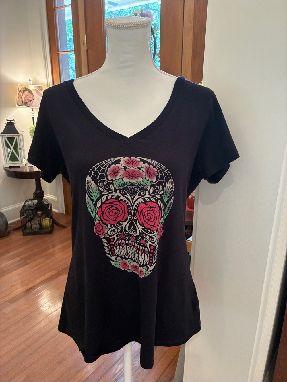 torrid Black V-Neck Tee with Pink and Green Sugar Skull Graphic Size 10 M/L